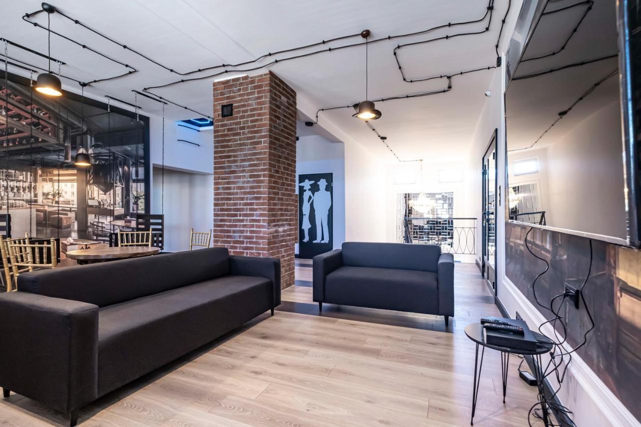 Vola Hostel ワルシャワ エクステリア 写真